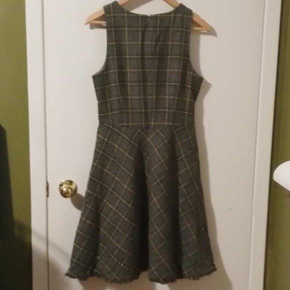 BANANA Republic Gray Checkered Classic Fit & Flare Dress 8 - Picture 2 of 6